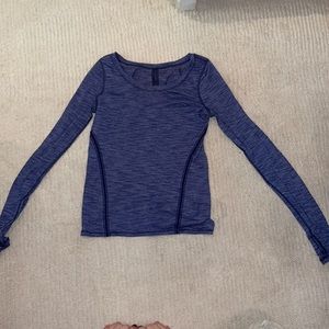 Selling lululemon long sleeve